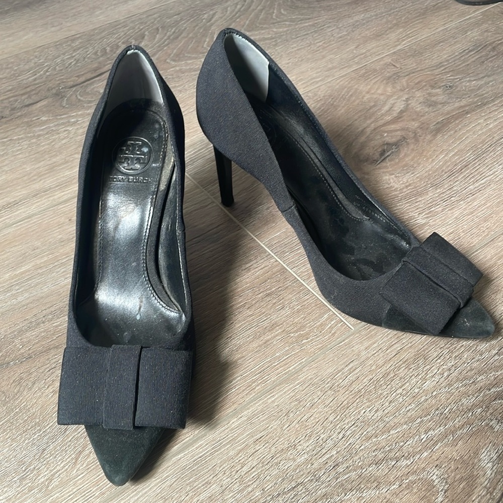 Tory Burch bow pumps